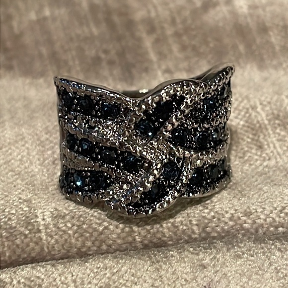 Blue & White Cz Diamond Pave Twist Ring Size 7.5 - Picture 2 of 6